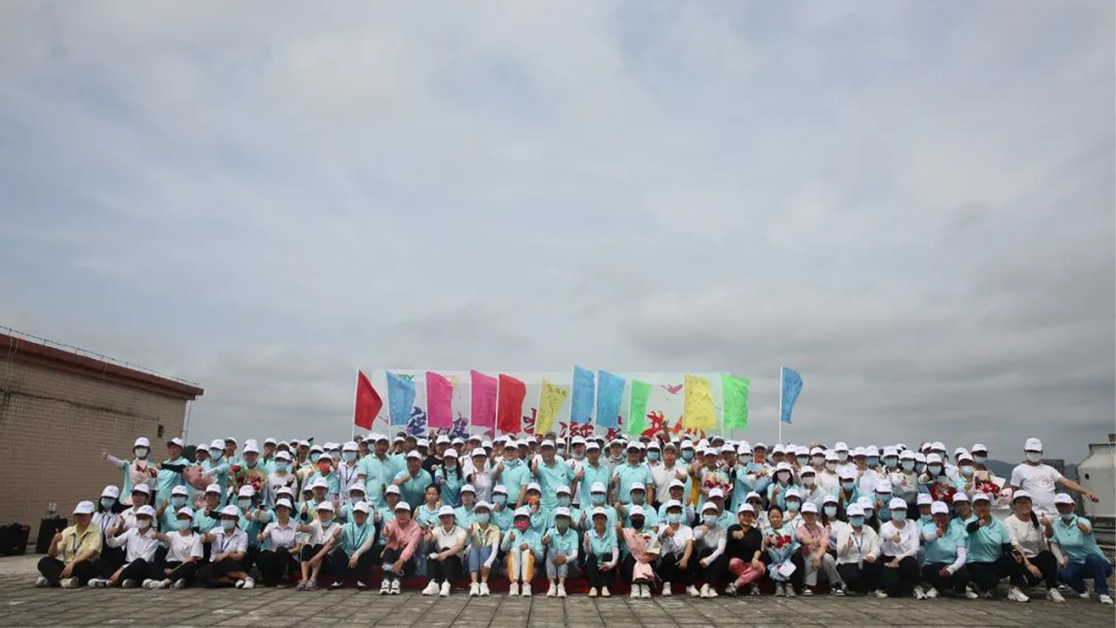 零奔洋“五一”团队拓展活动圆满结束！
